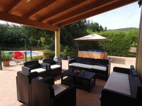 Villa Heated Pool , Jacuzzi, Wifi ,games Rooms,9 Bedrooms
