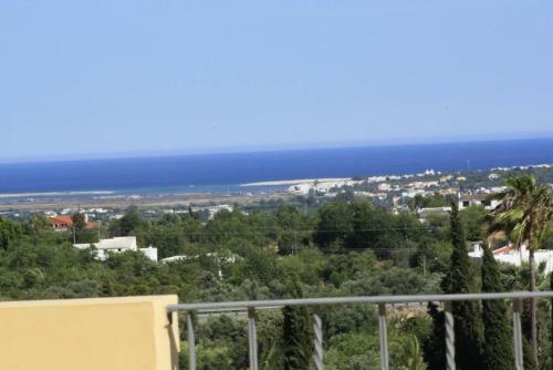 Villa Heated Pool , Jacuzzi, Wifi ,games Rooms,9 Bedrooms