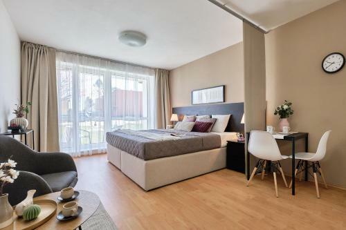 Dvoul??kov� Apartm�n V Klidn� ?�sti T?ebon?