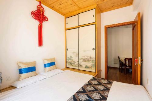 Locals Apartment Inn 20