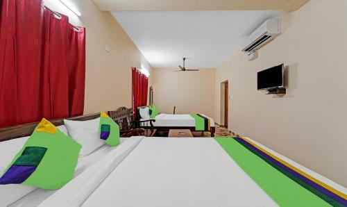 Hotel Treebo Trend Sri Saveraa Residency
