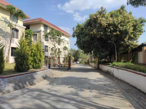 1bhk Service Apartment 212