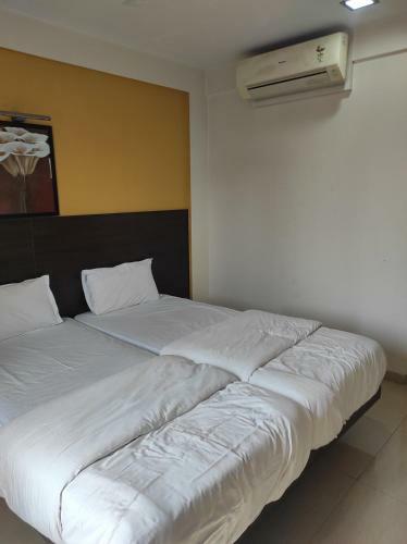 1bhk Service Apartment 212