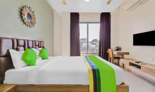 Treebo Trend Hotel Sky Inn Satara