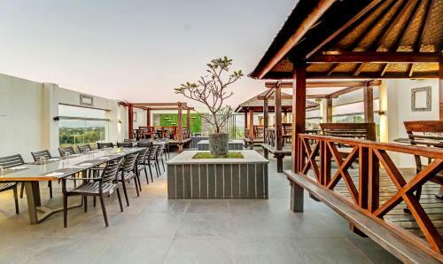 Treebo Trend Hotel Sky Inn Satara