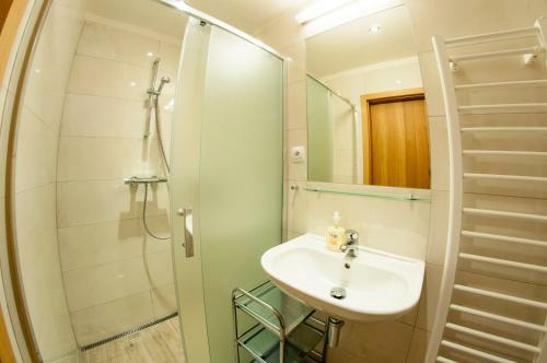 Hostal Pension Chata And?l