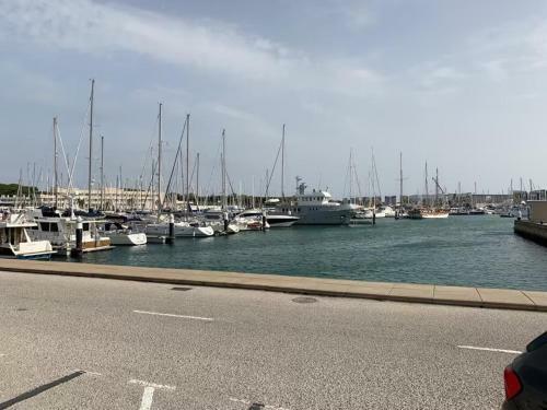 Apartamento Estudio En Puerto Sherry Con Aire Acondicionado