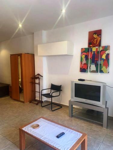 Apartamento Estudio En Puerto Sherry Con Aire Acondicionado