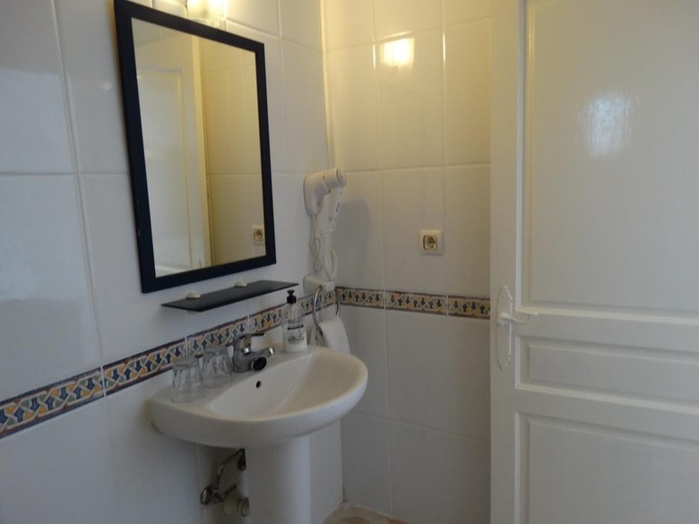 Albergue Hostal Residencial La Paloma