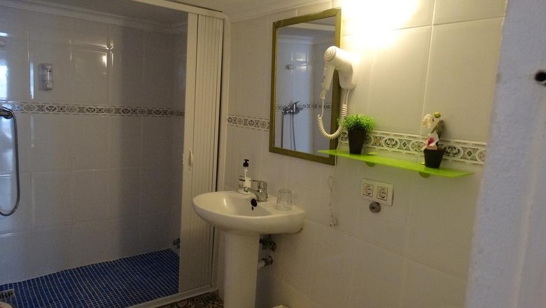 Albergue Hostal Residencial La Paloma