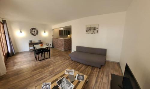 Apartamento Au Calme, 200m Du Centre T2 Avec Balcon Et Parking