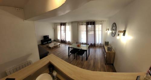 Apartamento Au Calme, 200m Du Centre T2 Avec Balcon Et Parking