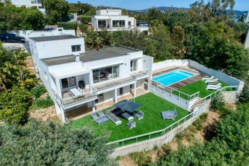 Belle Villa Contemporaine Avec Vue Mer