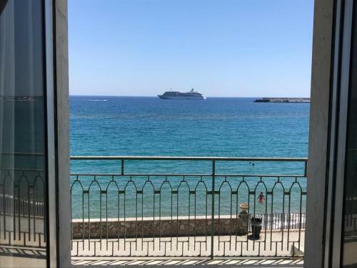 Tysandros Seaview Apartments
