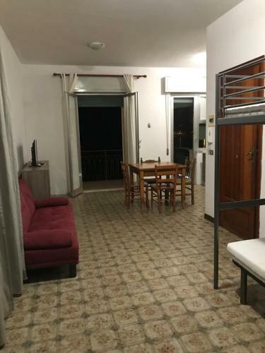 Tysandros Seaview Apartments