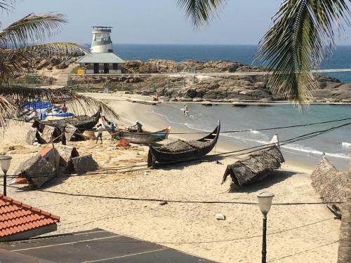 Hotel Searock Beach Resort