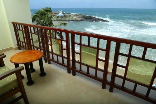 Hotel Searock Beach Resort