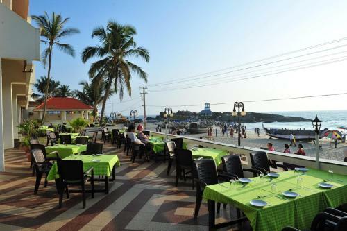 Hotel Searock Beach Resort