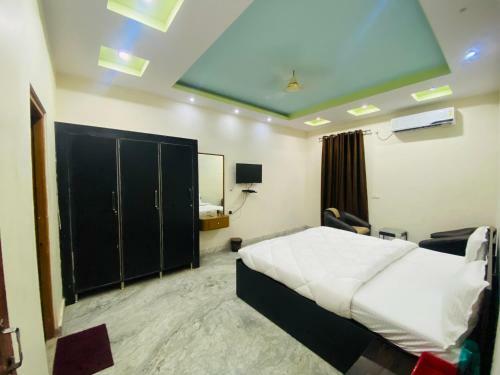 Hostal Surabhi Residency