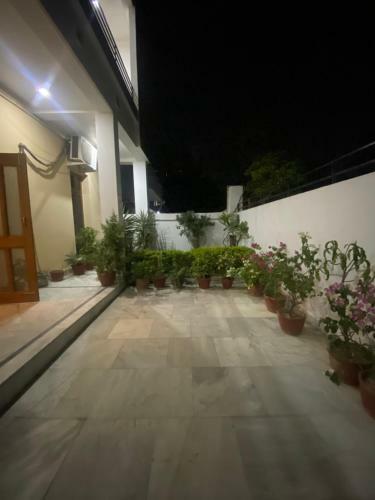 Hostal Surabhi Residency