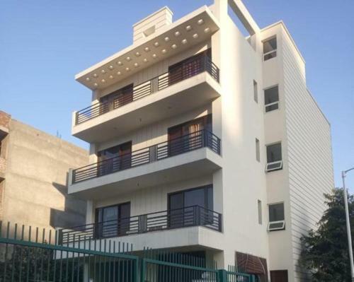 Hostal Sai Residences