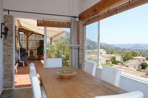 Villa With Amazing Views & Private Pool