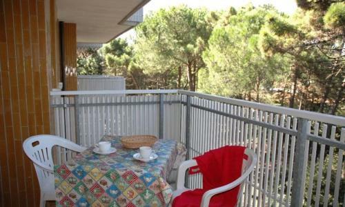 Cozy Apartment For 4 People In Residence With Swimming Pool