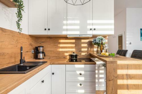 Blue Wave Apartment By Renters