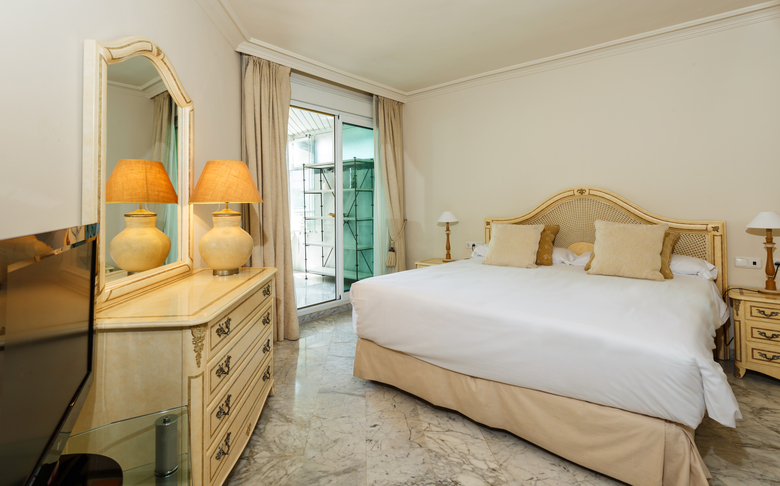 Coral Beach Aparthotel