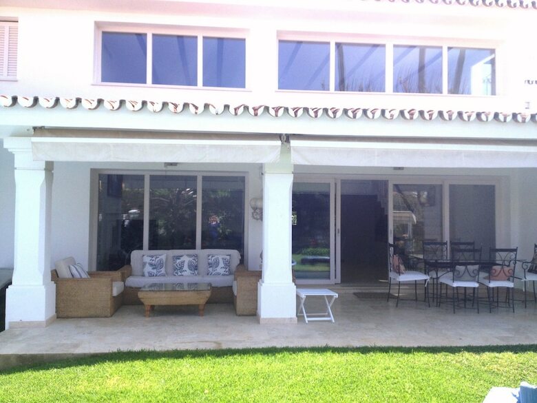 Coral Beach Aparthotel