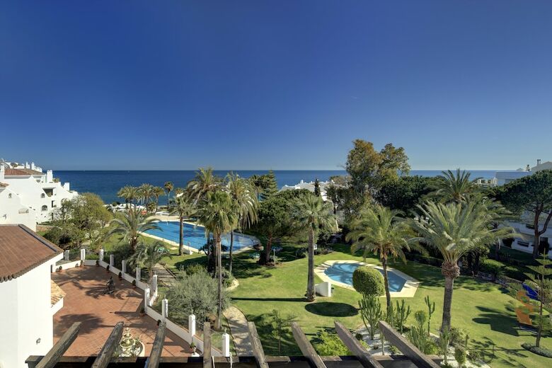 Coral Beach Aparthotel