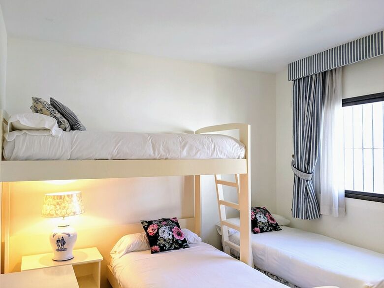 Coral Beach Aparthotel