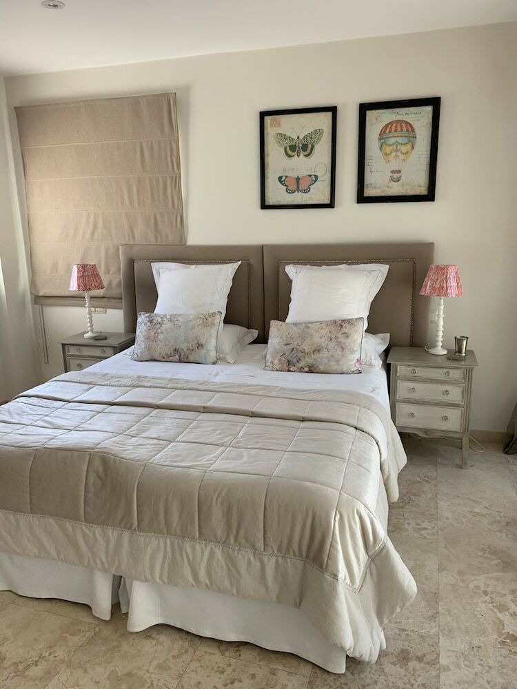 Coral Beach Aparthotel