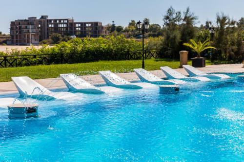 Hotel Oasis Beach Club