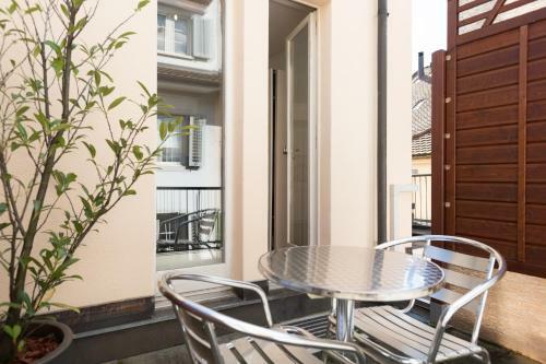 Hitrental Old Town Apartments