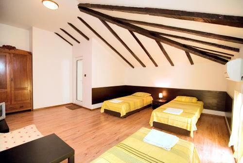 Hostal My Guest Rooms