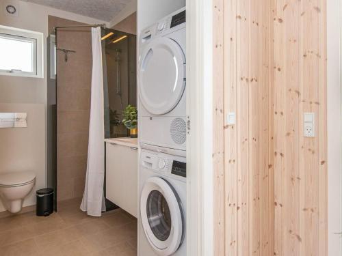 Holiday Home Ringk�bing Lv