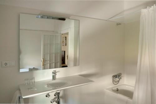 Hostal Canig�