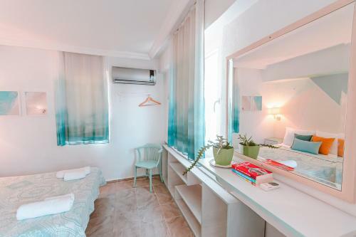 Kuytu Terrace Bed And Breakfast