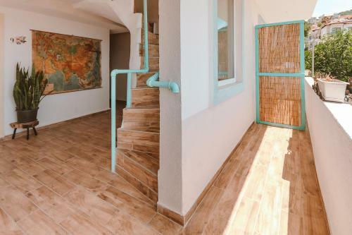 Kuytu Terrace Bed And Breakfast