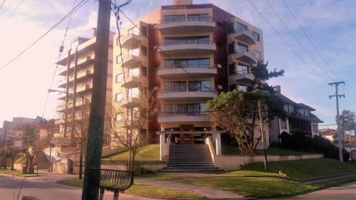 Apartamento Departamento "b" En Edificio Huarpes Gesell