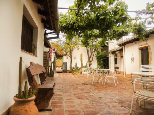 Hotel Hostal Tierra De Vinos