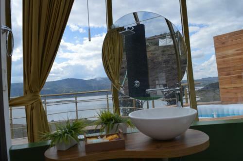 Golden Glamping Club