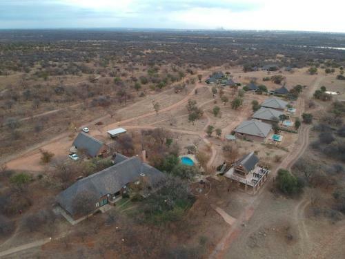 Hotel Golden Impalas Bush Resort