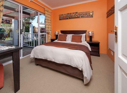 Hostal Brown Jug Guest House