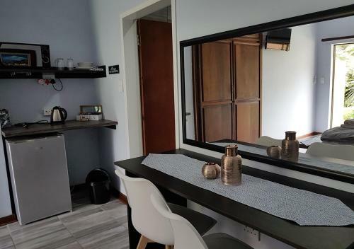 Hostal Gemstone Guest House