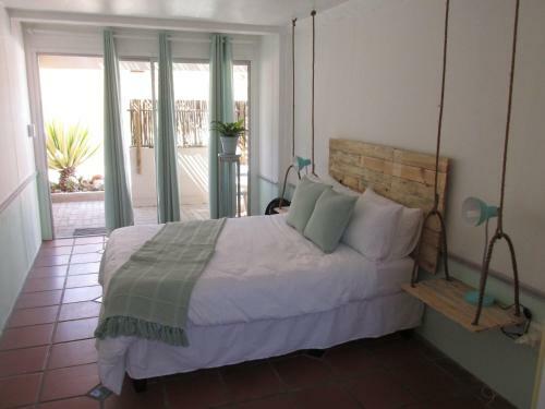 Hostal Due South Guest House