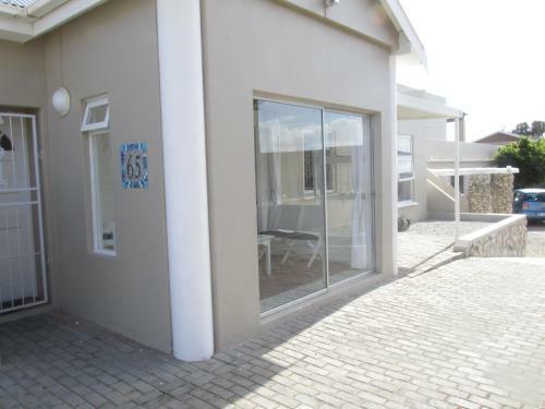 Hostal Due South Guest House