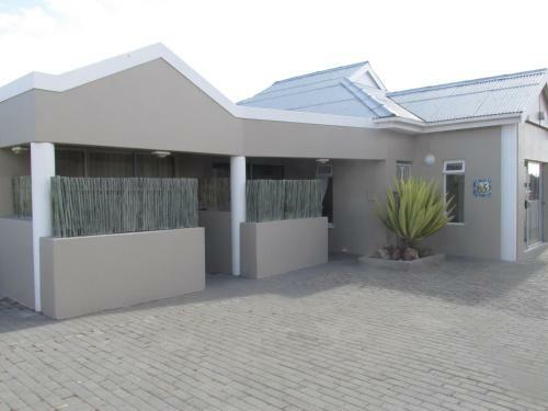 Hostal Due South Guest House