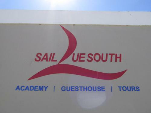 Hostal Due South Guest House
